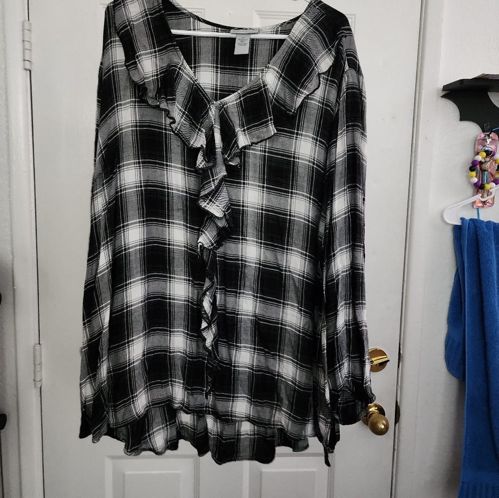 Plaid flowly shirt size 4xl
